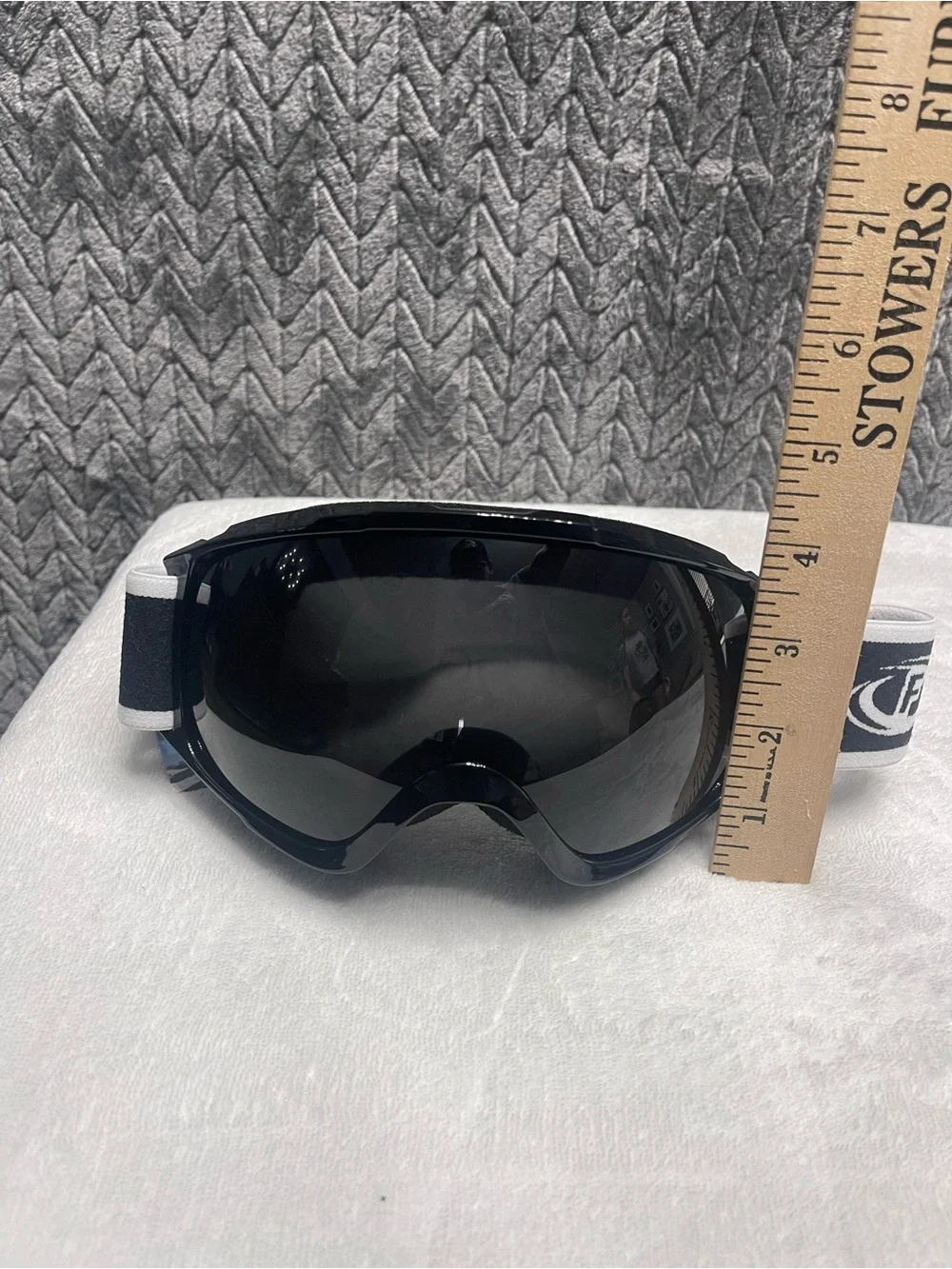 New Findway Ski Goggles Snowboard Glasses UV Protection Anti Fog Black Frame NWT